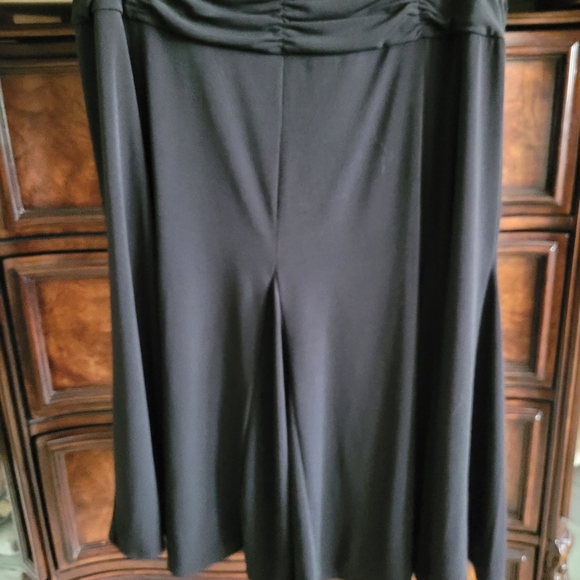 BLACK Skirt - Picture 4 of 6